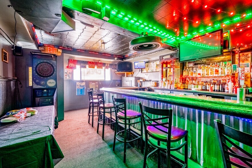 19430 W Warren Ave, Detroit, MI à vendre - Photo du bâtiment - Image 3 de 54