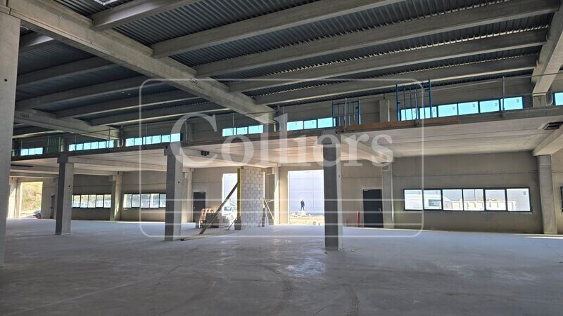 Flex in La Ciotat for lease - Interior Photo - Image 3 of 7