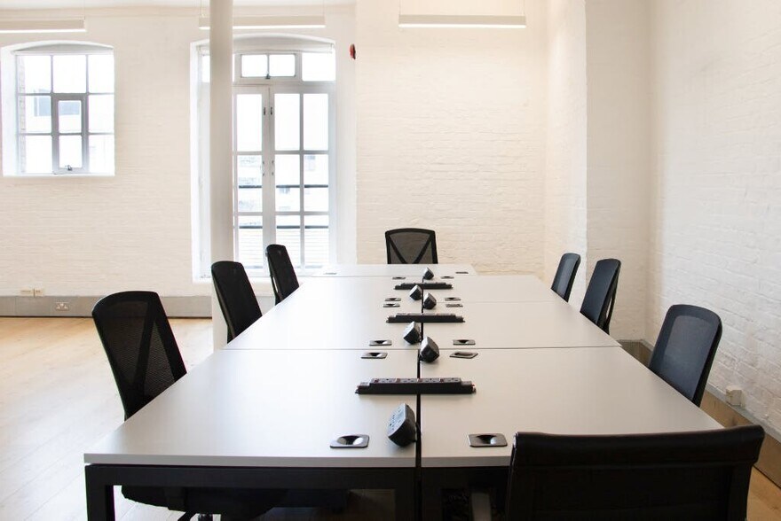 13 Bramley Rd, Londres à louer - Photo du bâtiment - Image 2 de 23