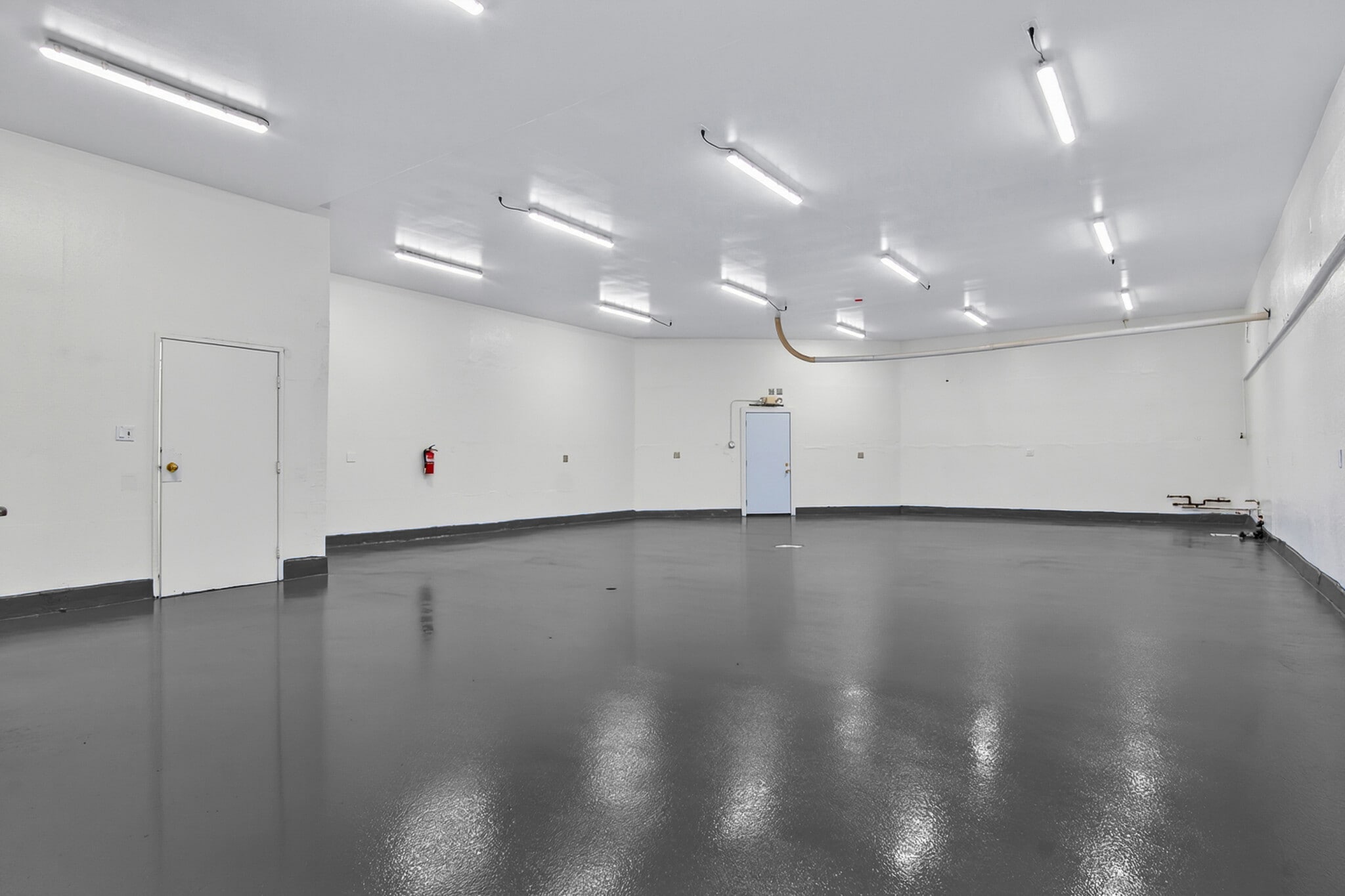 10650-10658 Burbank Blvd, North Hollywood, CA for sale Interior Photo- Image 1 of 10