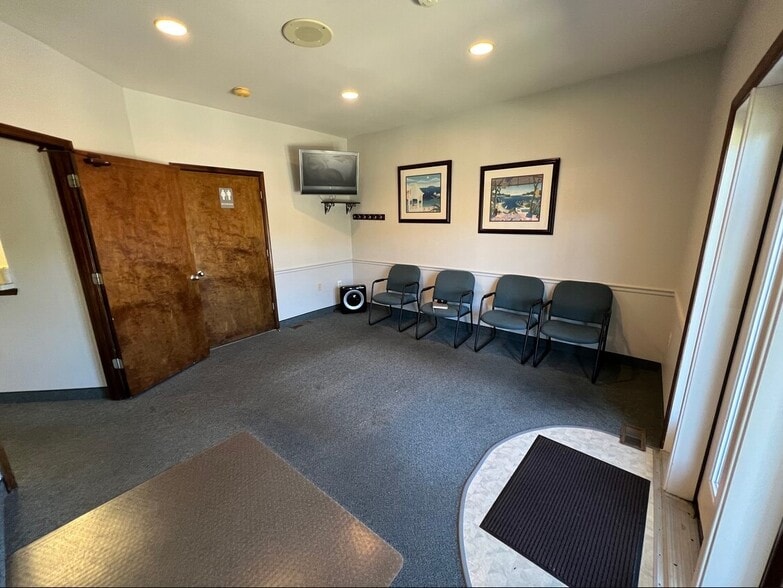 188 Fries Mill Rd, Turnersville, NJ for lease - Interior Photo - Image 2 of 6