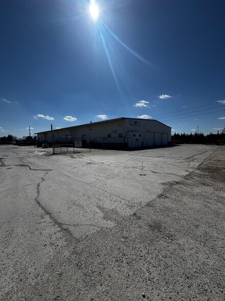 2001 NE Broadway Ave, Des Moines, IA à vendre - Photo principale - Image 1 de 9