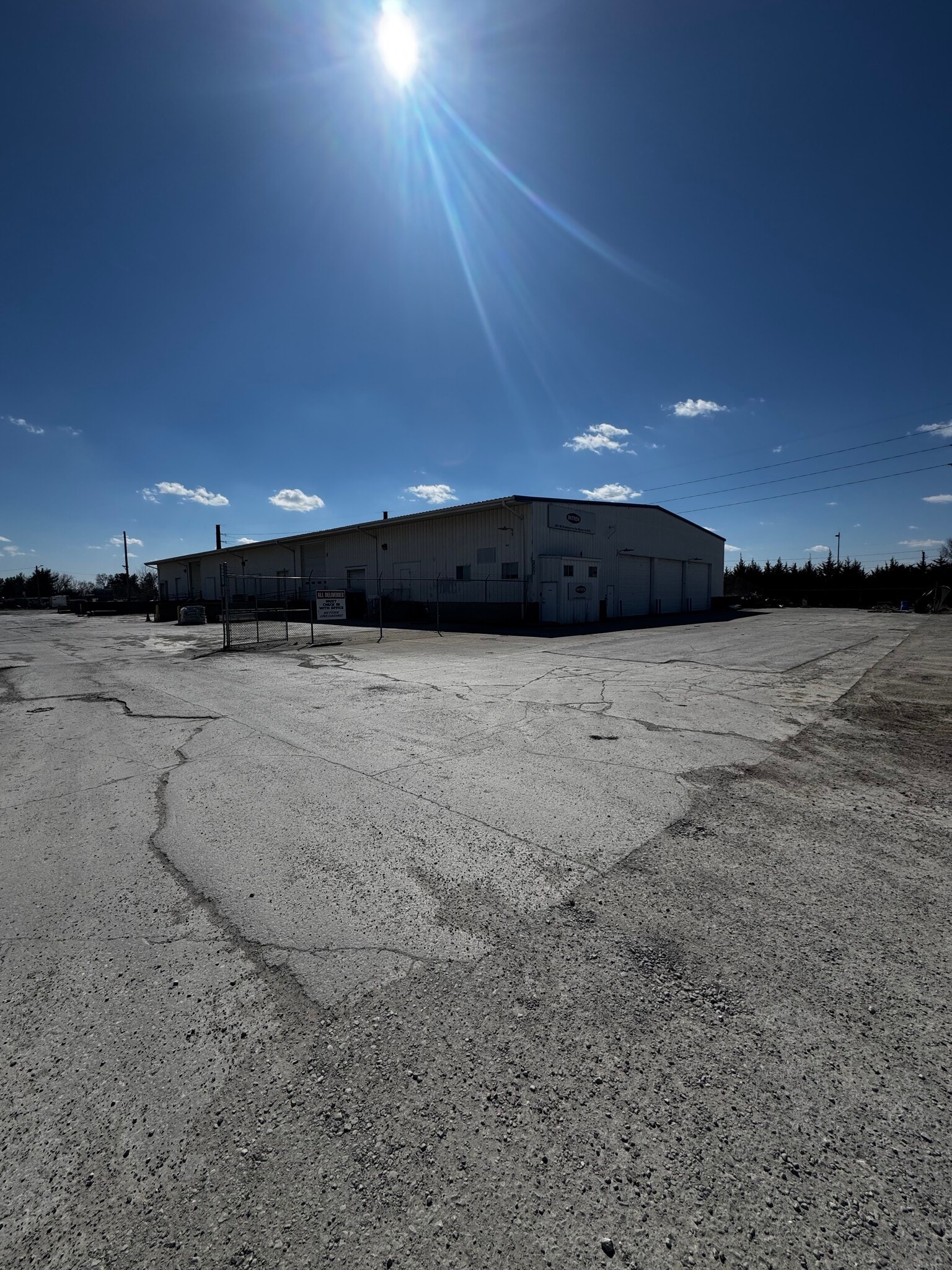 2001 NE Broadway Ave, Des Moines, IA for sale Primary Photo- Image 1 of 10