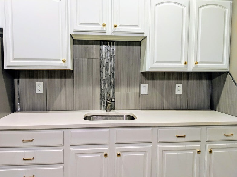 5613 S 77 St, Omaha, NE for lease - Interior Photo - Image 2 of 4
