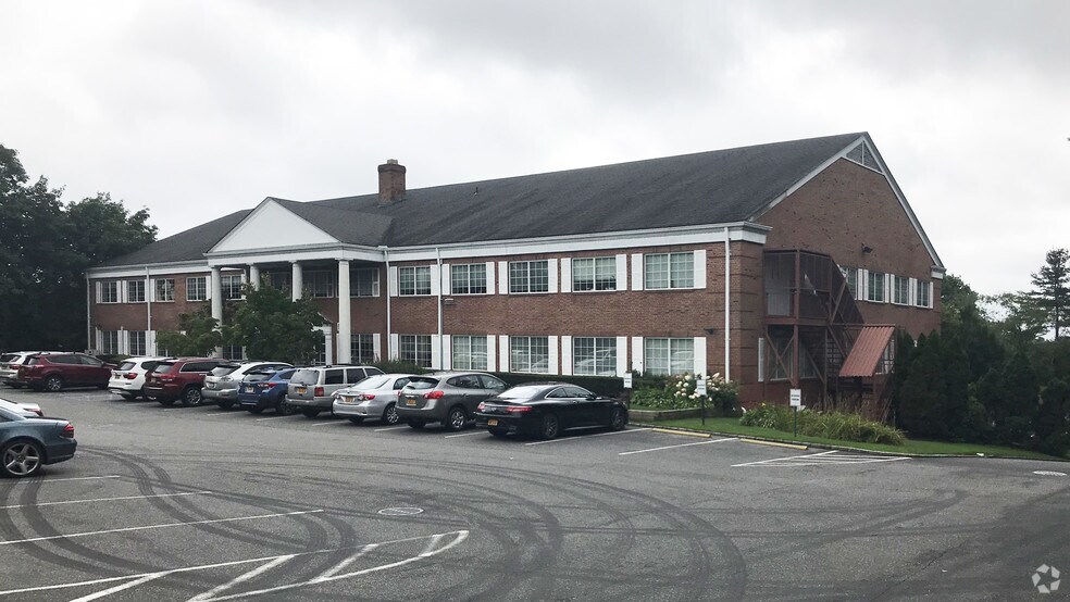 575 Jericho Tpke, Jericho, NY à louer - Photo principale - Image 2 de 13