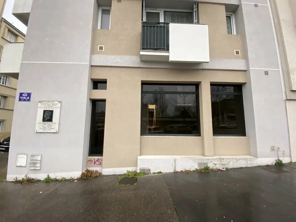 Commerce de détail dans Lyon à louer Photo du bâtiment- Image 1 de 10