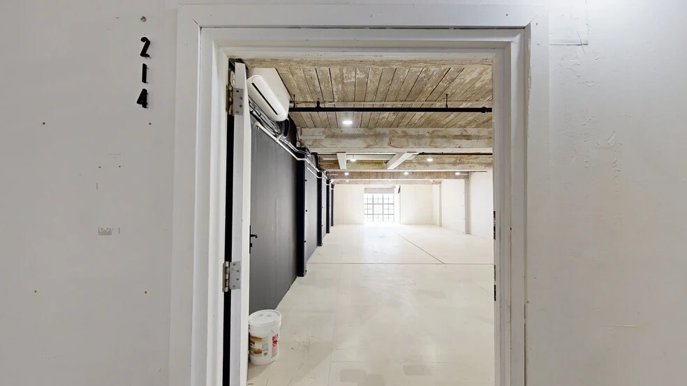 61-67 West St, Brooklyn, NY à louer - Numérisation 3D de Matterport - Image 2 de 21