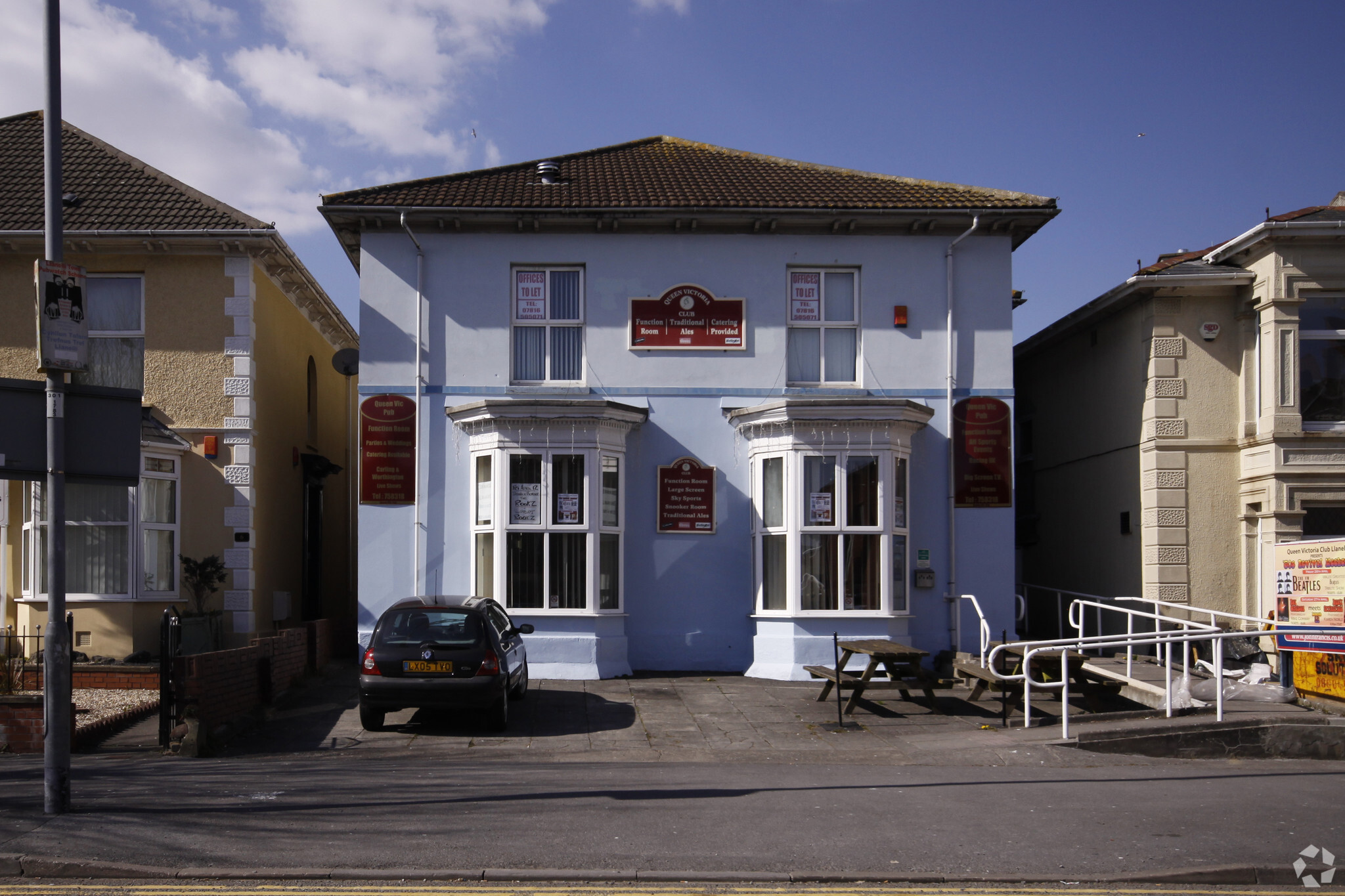 4 Queen Victoria Rd, Llanelli for sale Primary Photo- Image 1 of 1