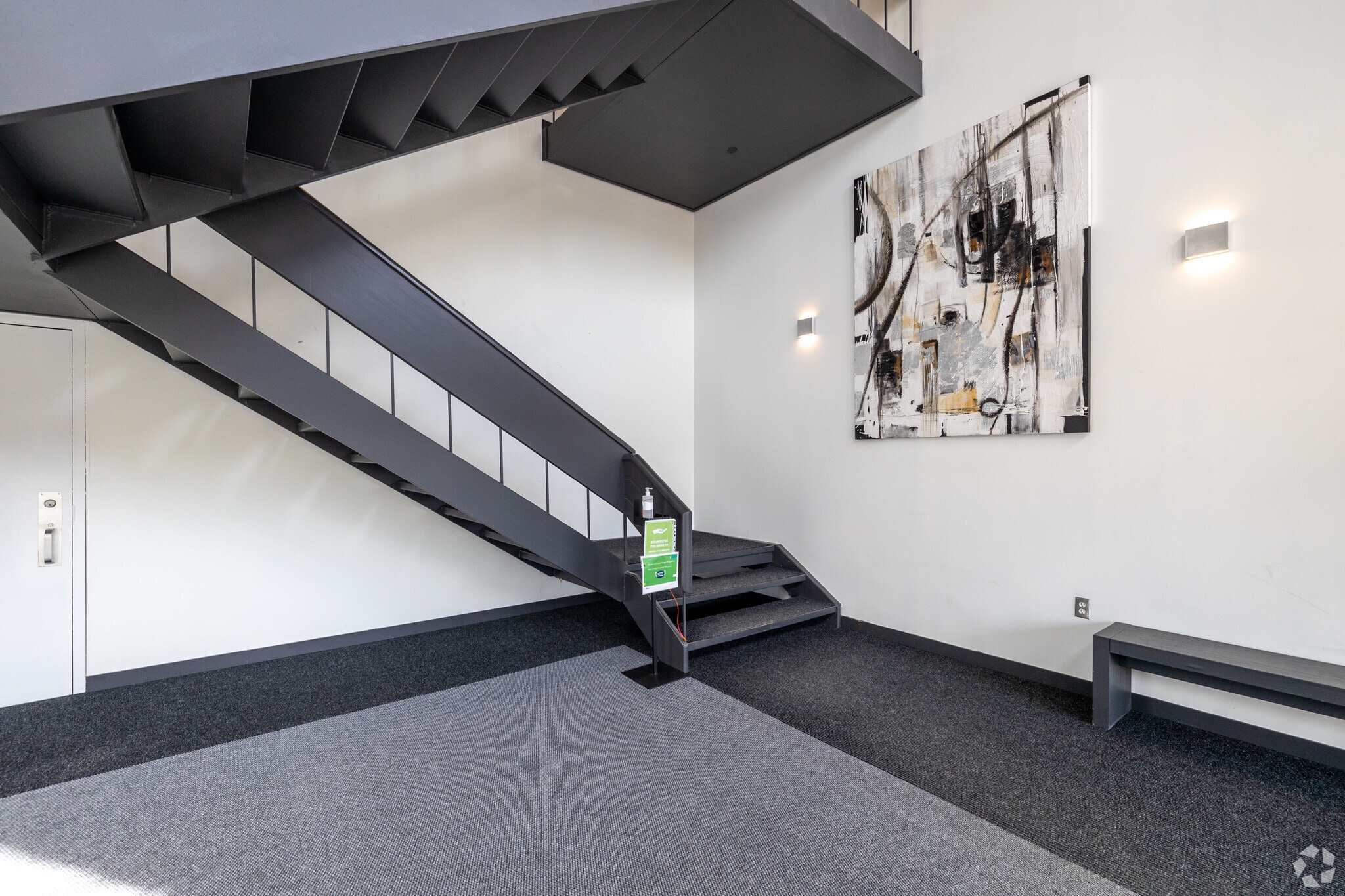 395 Av Sainte-Croix, Montréal, QC for lease Lobby- Image 1 of 18