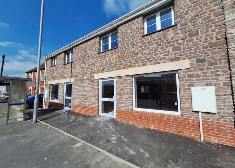 11-15A Station Rd, Yate à louer - Photo principale - Image 1 de 3