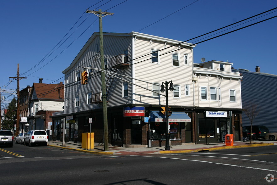 67-69 Passaic St, Garfield, NJ à vendre - Photo principale - Image 1 de 1