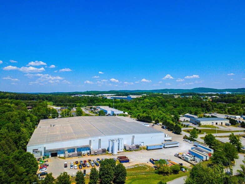 7463 Bonnyshire Dr, Chattanooga, TN à vendre - Photo du bâtiment - Image 3 de 30