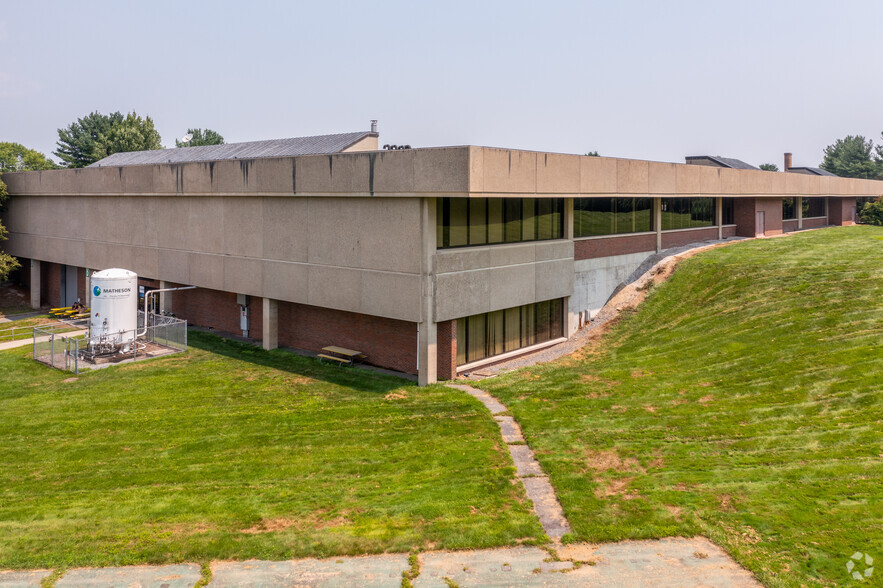 3000 Minuteman Rd, Andover, MA à louer - Photo du bâtiment - Image 2 de 6