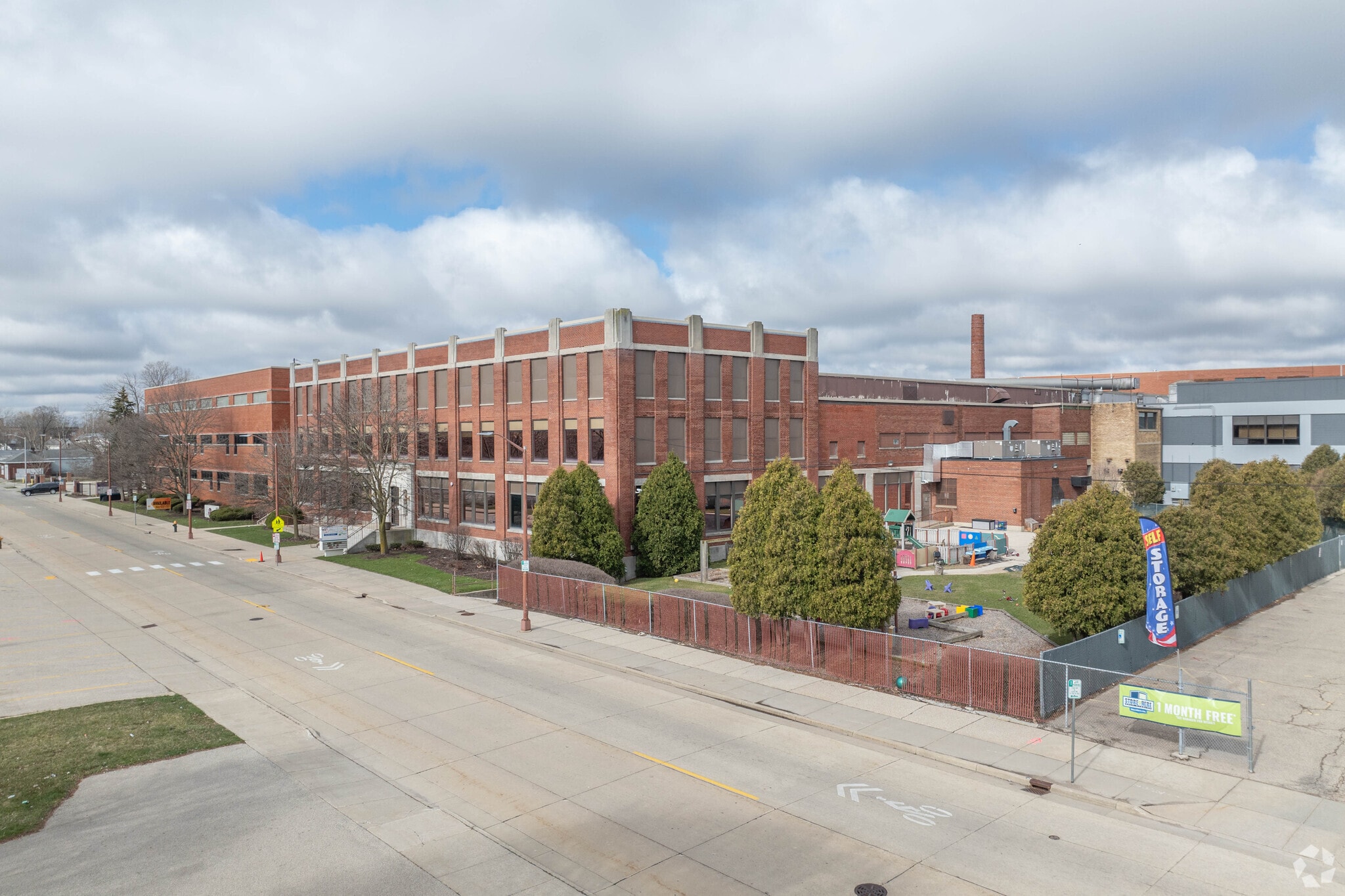 1220 Mound Ave, Racine, WI for sale Primary Photo- Image 1 of 30
