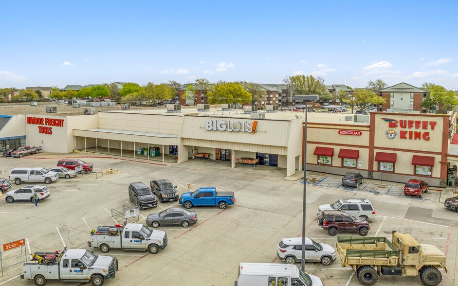 2249-2251 S Loop 288, Denton, TX à louer - Photo du bâtiment - Image 2 de 4