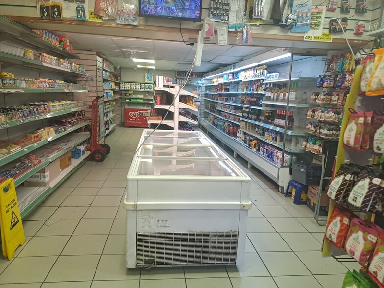 124 High Road Leyton, London for sale - Interior Photo - Image 3 of 3