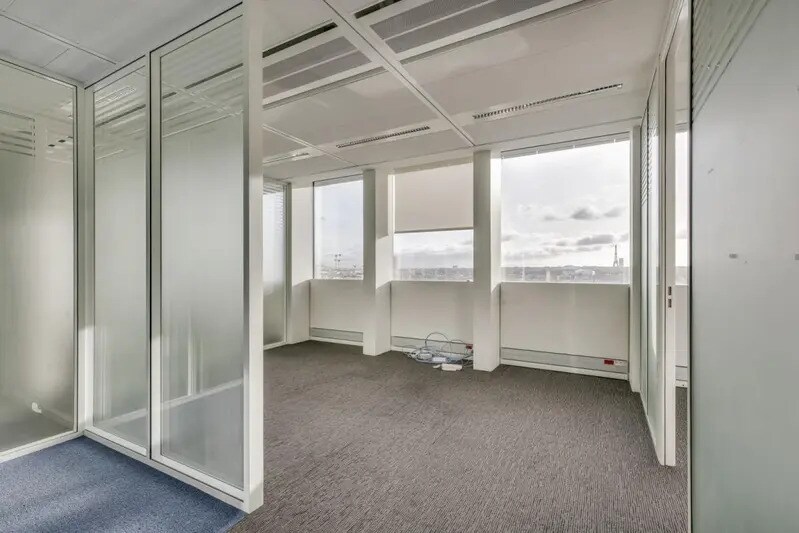 Bureau dans Puteaux à louer - Photo du bâtiment - Image 3 de 20