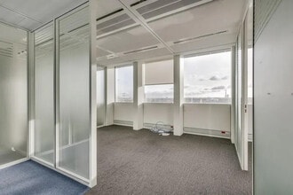 Office in Puteaux for lease Building Photo- Image 2 of 11