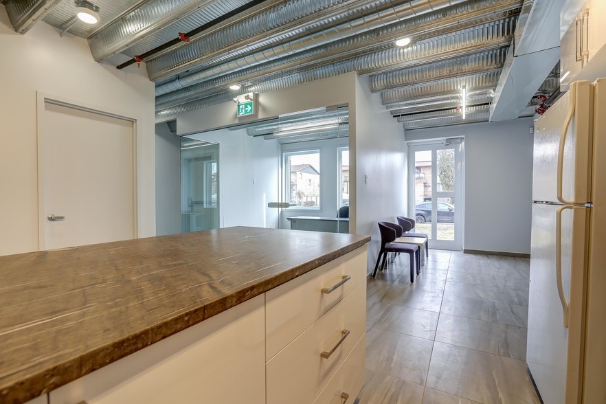 4463 Boul des Grandes-Prairies, Montréal, QC à louer - Autre - Image 3 de 5