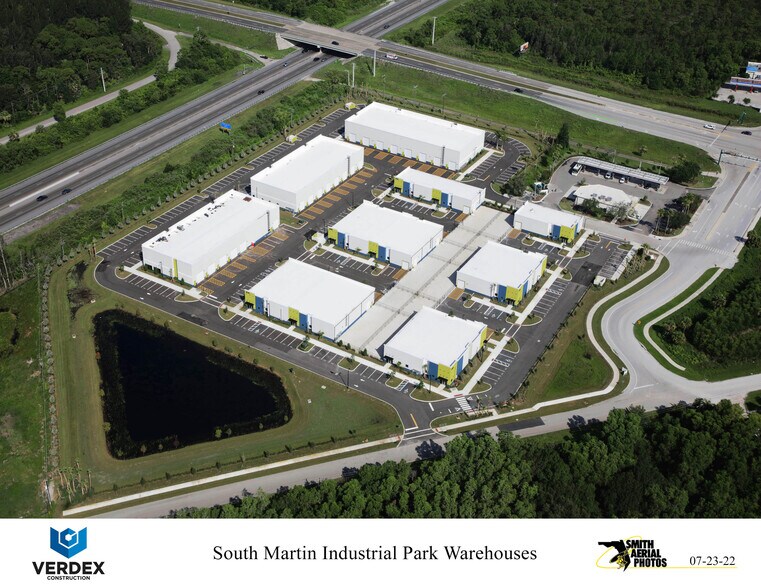 8184 SW Jack James Dr, Stuart, FL à louer - Aérien - Image 2 de 5