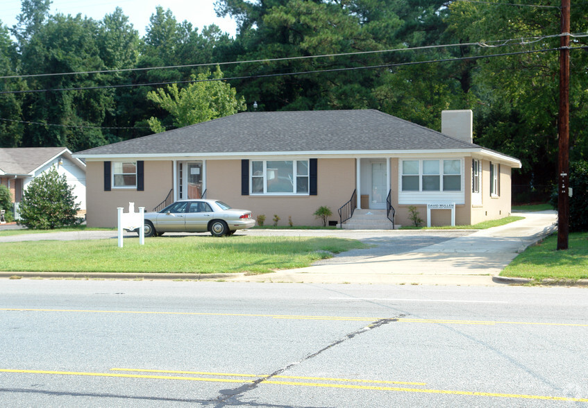 606 Northeast Blvd, Clinton, NC à vendre - Photo principale - Image 1 de 1