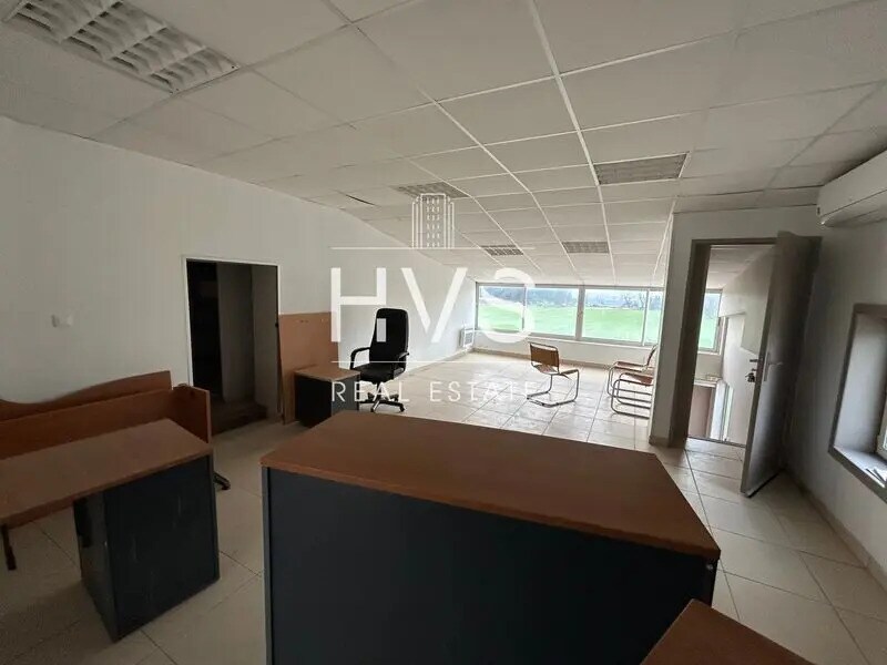 Office in Aix-en-Provence for lease Building Photo- Image 1 of 6