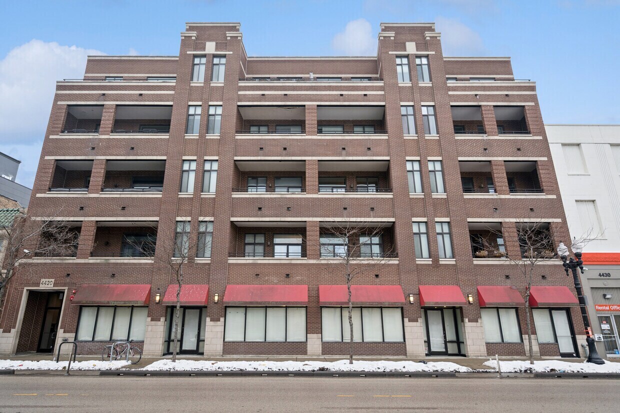 4420-4428 N Clark St, Chicago, IL à vendre Photo du bâtiment- Image 1 de 9