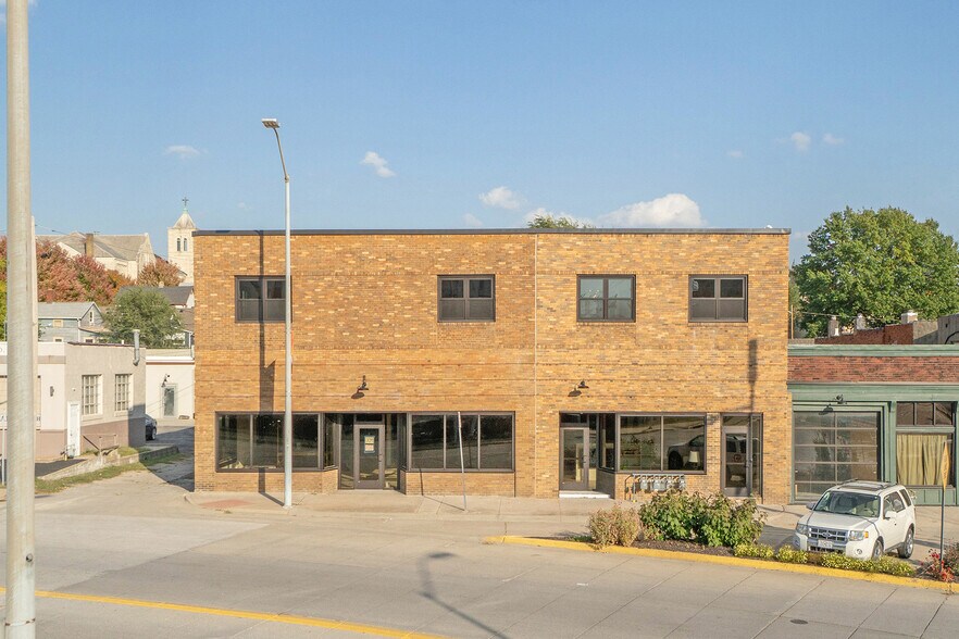 709 N 6th St, Kansas City, KS à louer - Photo du bâtiment - Image 2 de 31