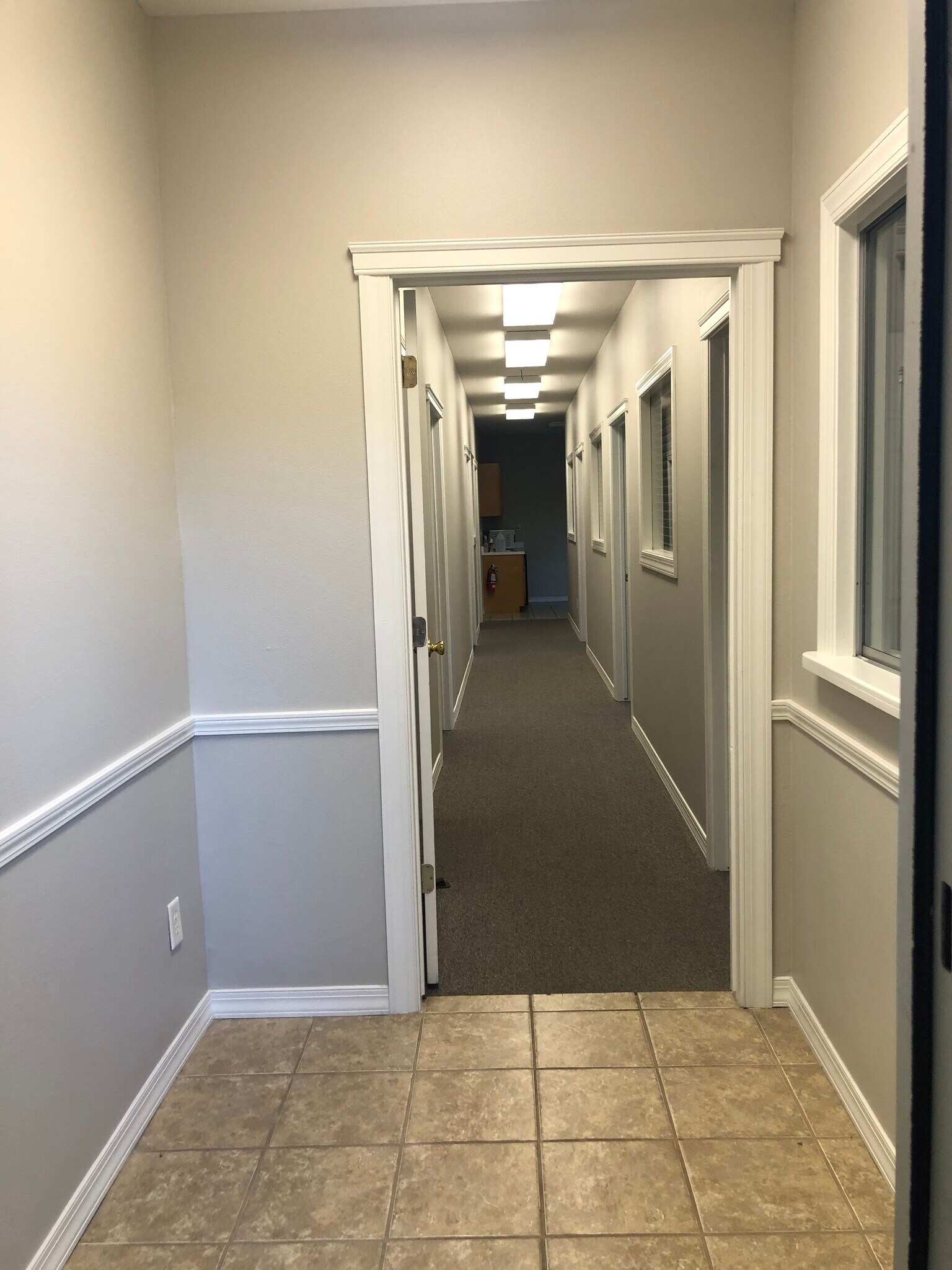 1801 SW Regional Airport Blvd, Bentonville, AR for lease Interior Photo- Image 1 of 12