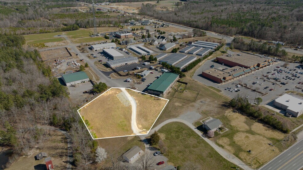 0 Commerce, Ruther Glen, VA à vendre - Photo du bâtiment - Image 2 de 23