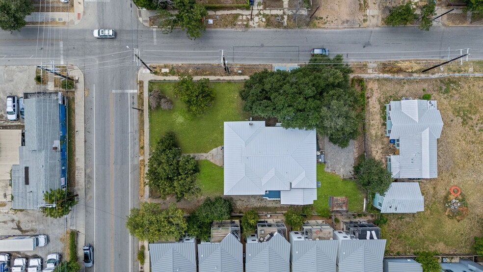 603 E Grayson St, San Antonio, TX for sale - Building Photo - Image 3 of 35
