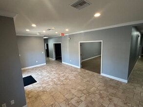 565 S Hercules Ave, Clearwater, FL for sale Interior Photo- Image 2 of 12