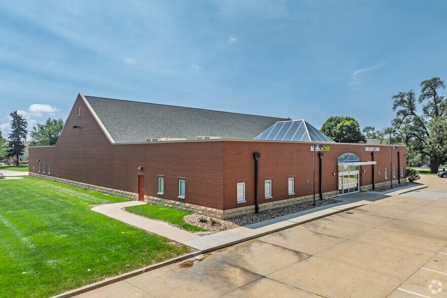 850 Dickman Rd, Des Moines, IA à louer - Photo du bâtiment - Image 2 de 13