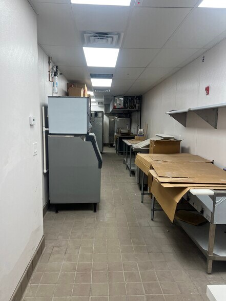 1413 Fulton St, Brooklyn, NY à louer - Photo intérieure - Image 3 de 7