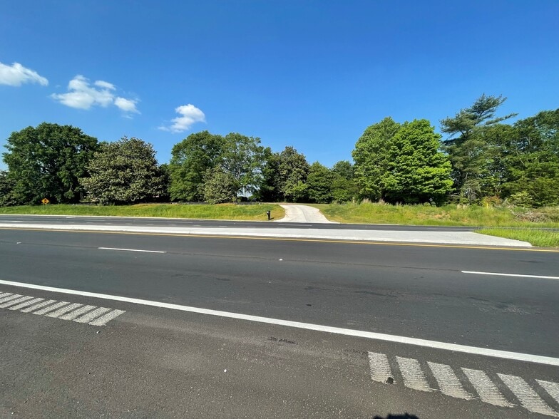 2511 Athens Hwy, Gainesville, GA for sale - Building Photo - Image 2 of 4