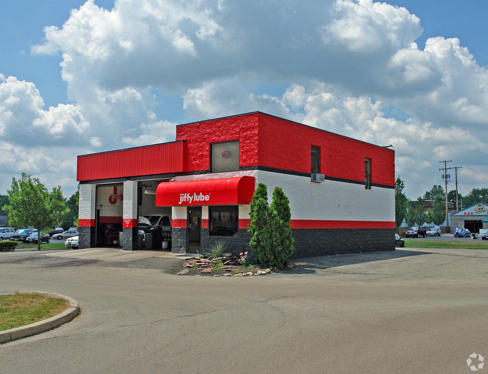5 W Whipp Rd, Dayton, OH for lease Primary Photo- Image 1 of 4