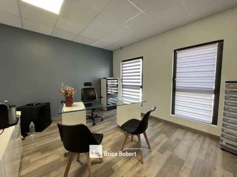 Flex dans Sathonay-Camp à louer - Photo intérieure - Image 3 de 5