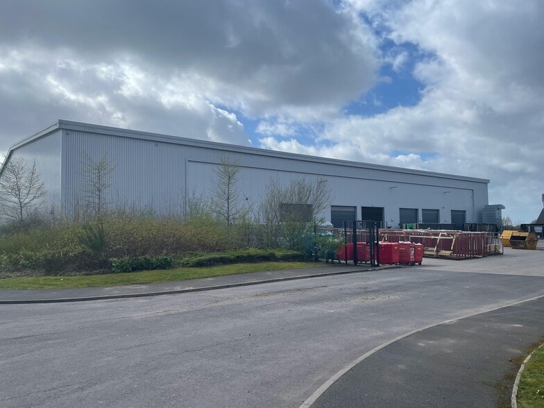 Airfield Dr, Aldridge for lease - Building Photo - Image 3 of 12