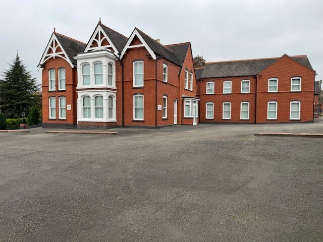 40 Upper Gungate, Tamworth à vendre - Photo du bâtiment - Image 2 de 5