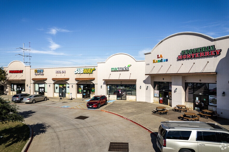3305 Mayhill Rd, Denton, TX for lease - Building Photo - Image 1 of 10
