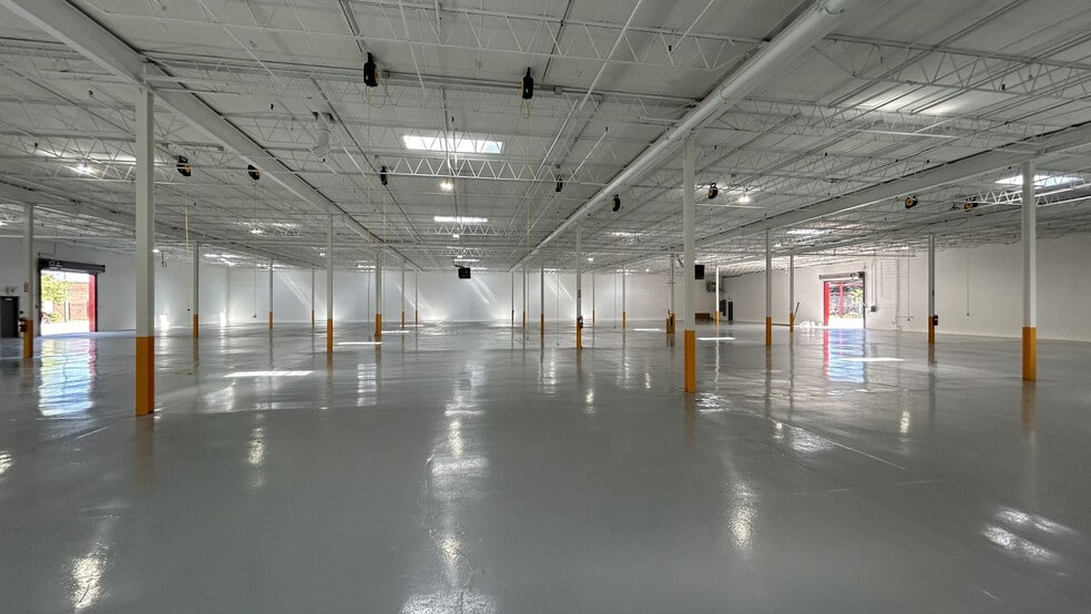 4202 W 45th St, Chicago, IL for lease - Interior Photo - Image 3 of 9
