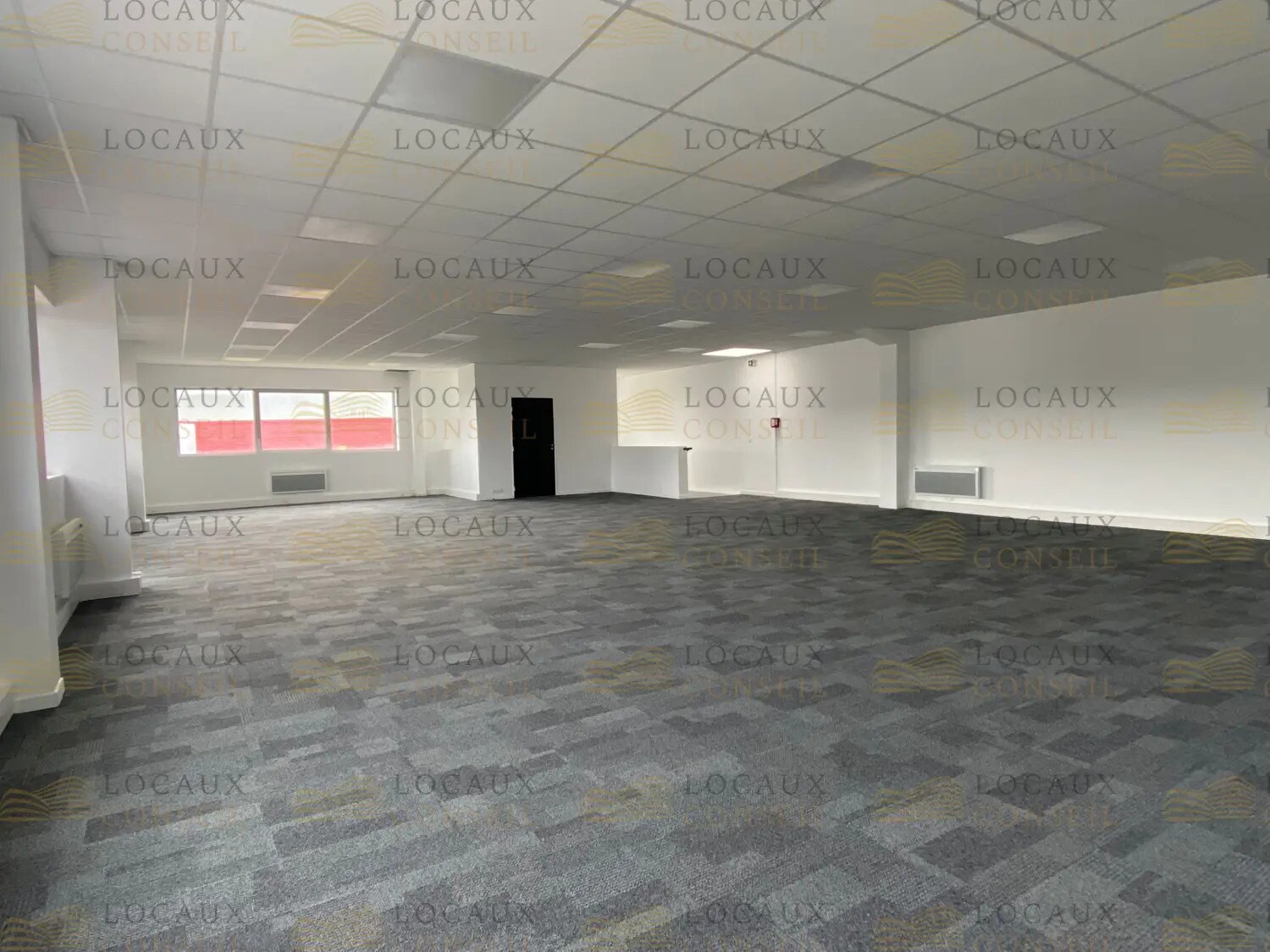 Flex in Argenteuil for lease Interior Photo- Image 1 of 6