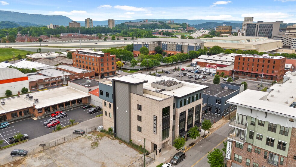 1413 Chestnut St, Chattanooga, TN à louer - Photo du bâtiment - Image 3 de 9