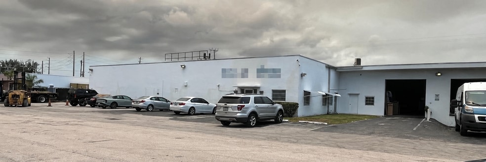 245 SW 33rd St, Fort Lauderdale, FL for lease - Building Photo - Image 2 of 6