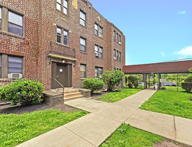 705-715 E Church Ln, Philadelphia, PA for sale - Building Photo - Image 3 of 7