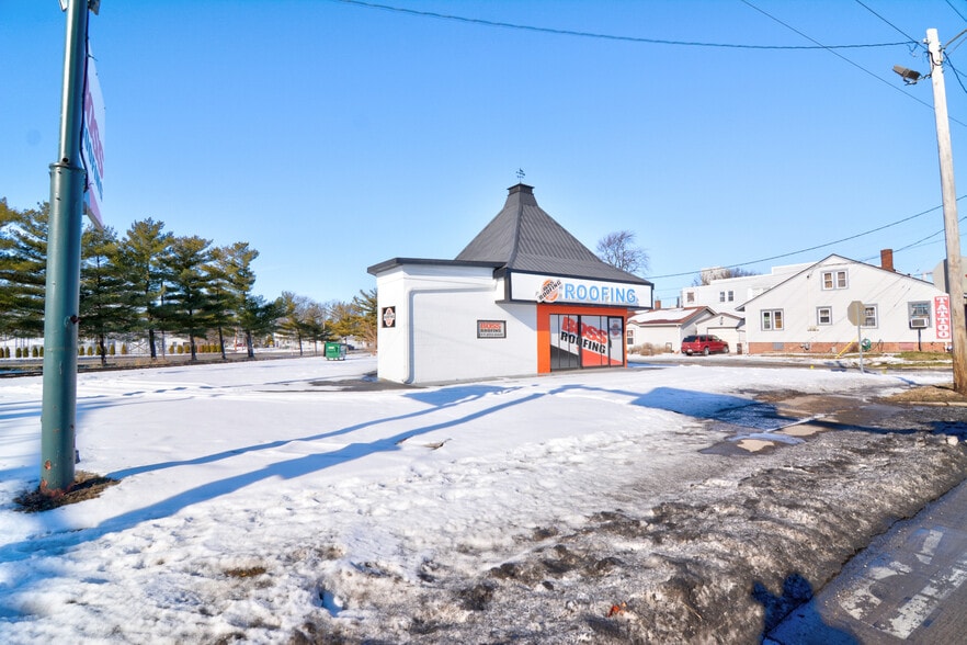 375 N 22nd St, Decatur, IL for sale - Building Photo - Image 2 of 8