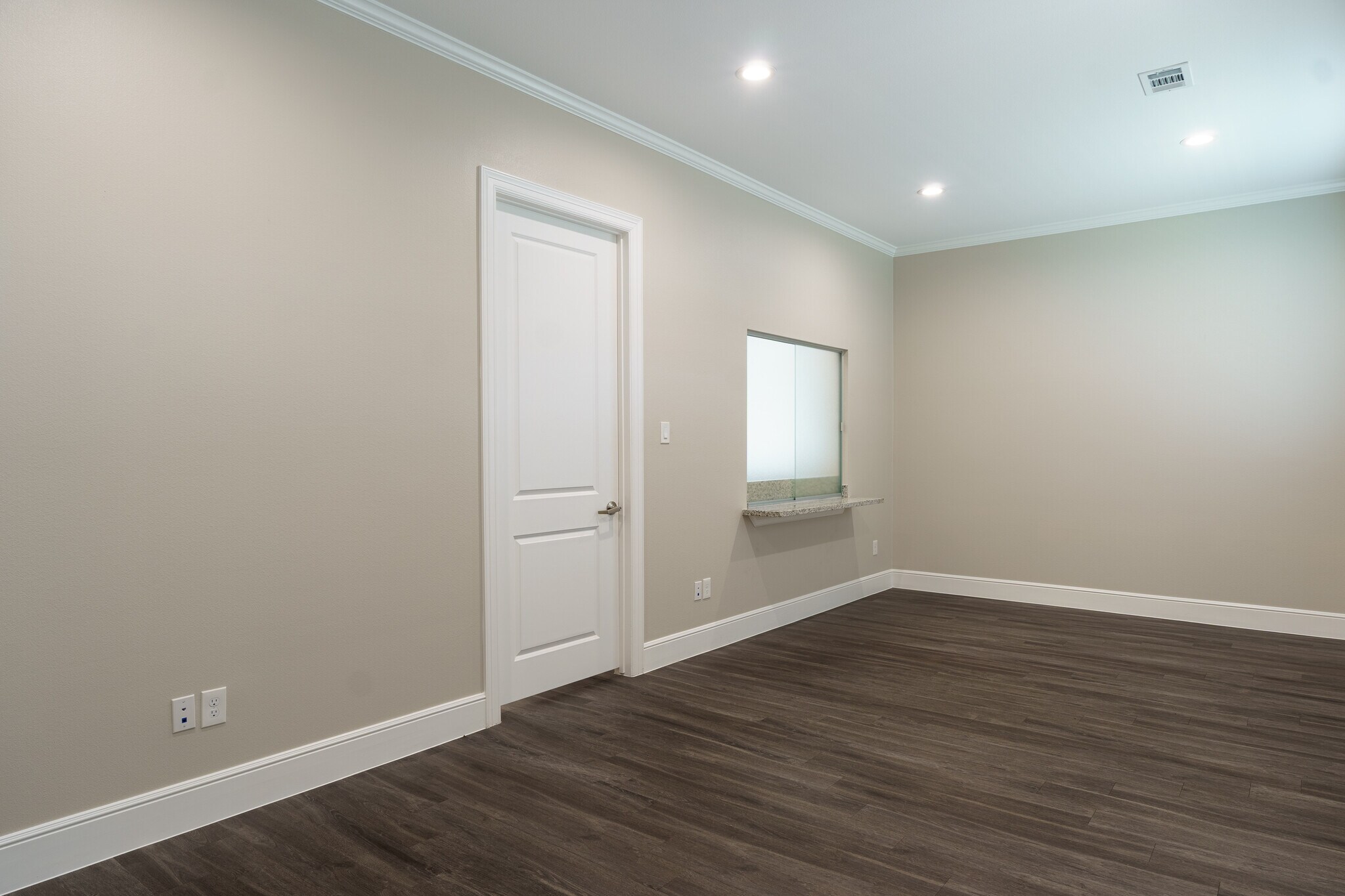 17134 N Eldridge Pkwy, Tomball, TX for lease Interior Photo- Image 1 of 24
