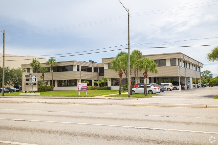 2112 S Congress Ave, West Palm Beach, FL for lease - Building Photo - Image 2 of 4