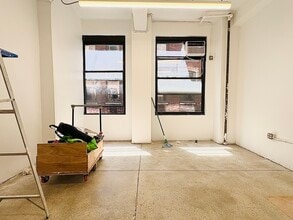 252 W 38th St, New York, NY for lease Interior Photo- Image 2 of 4