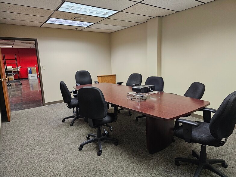 45-61 Commerce Way, Woburn, MA à louer - Photo intérieure - Image 3 de 8